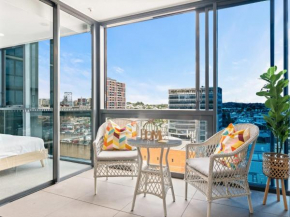 Heart of the Valley Chic High Level 2BR Apartment